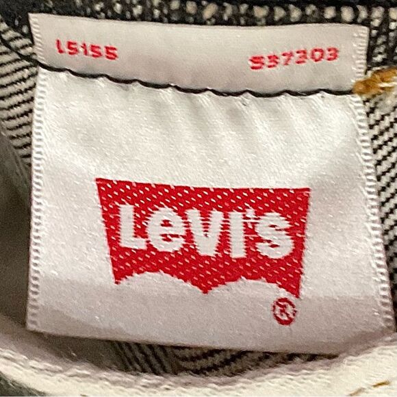 Levi’s 501 Black Denim Jeans Shrink to Fit Sz 44 x 32 No Fading Button Fly 2015 - Picture 5 of 8